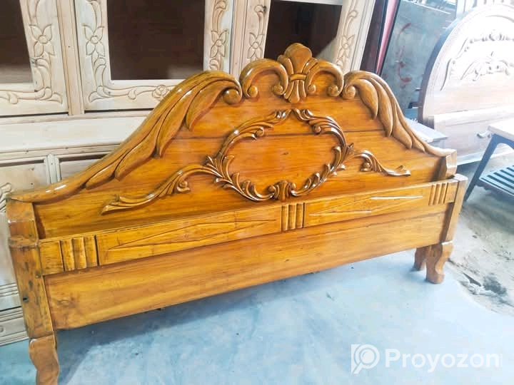 একটি খাট বিক্রি করা হবে।