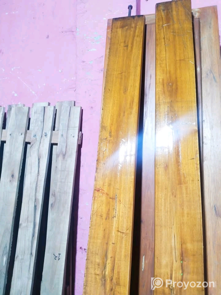 একটি খাট বিক্রি করা হবে।