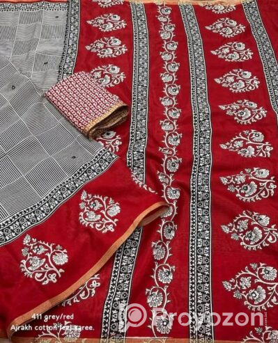 ডিজিটাল প্রিন্ট শাড়ি বিক্রি করা হবে।