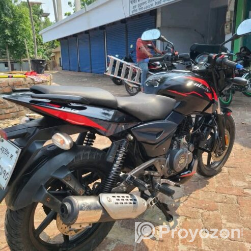 একটি মোটরসাইকেল বিক্রি করা হবে।