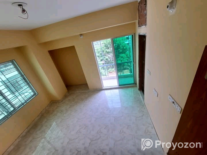 নতুন ফ্ল্যাট ভাড়া দেওয়া হবে।