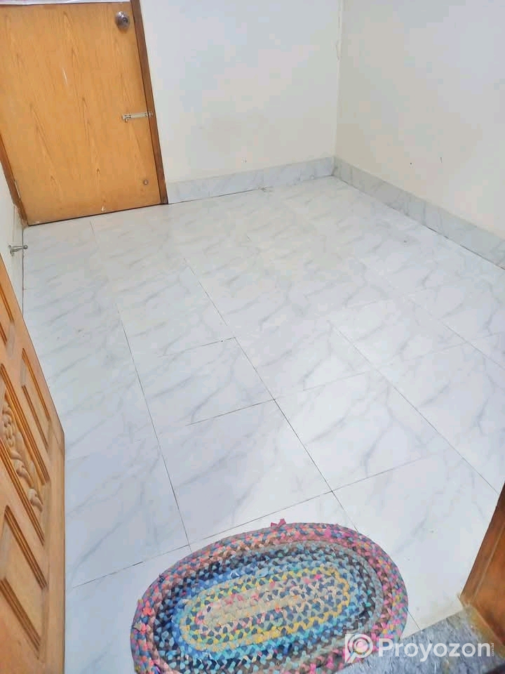 বাড়ি ভাড়া দেওয়া হবে।