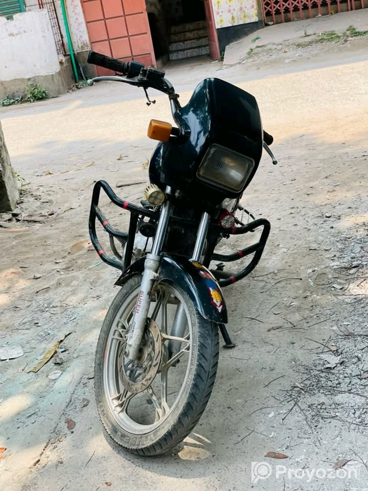 একটি মোটরসাইকেল বিক্রি করা হবে।