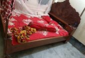 একটি খাট বিক্রি করা হবে।