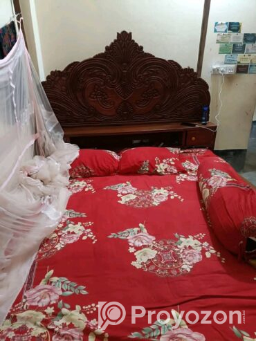 একটি খাট বিক্রি করা হবে।