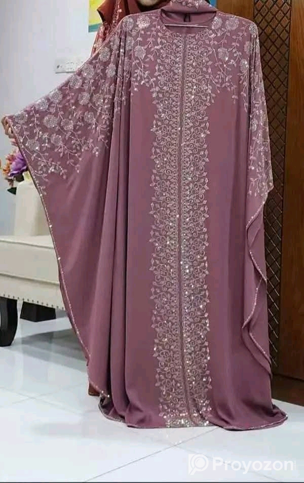 ইরানি বোরকা বিক্রি করা হবে।