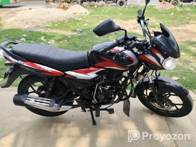একটি মোটরসাইকেল বিক্রি করা হবে।