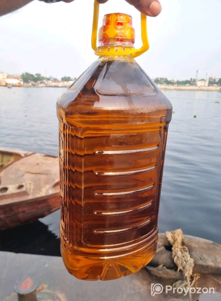 কাঠের ঘানিতে ভাঙ্গানো খাঁটি সরিষার তেল বিক্রি করা হবে।