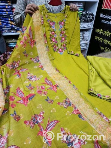 রেডিমেড থ্রি পিস বিক্রি করা হবে।