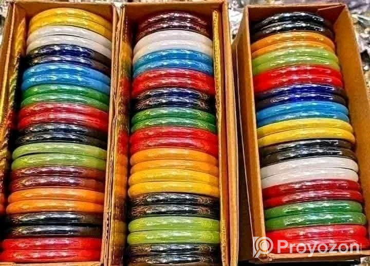 কাঁচ বালা বিক্রি করা হবে।