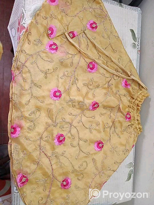 বেবি ড্রেস বিক্রি করা হবে।
