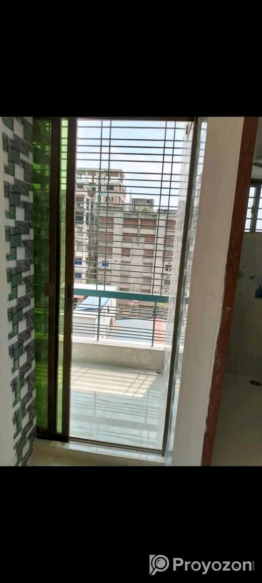 ফ্ল্যাট ভাড়া দেওয়া হবে।