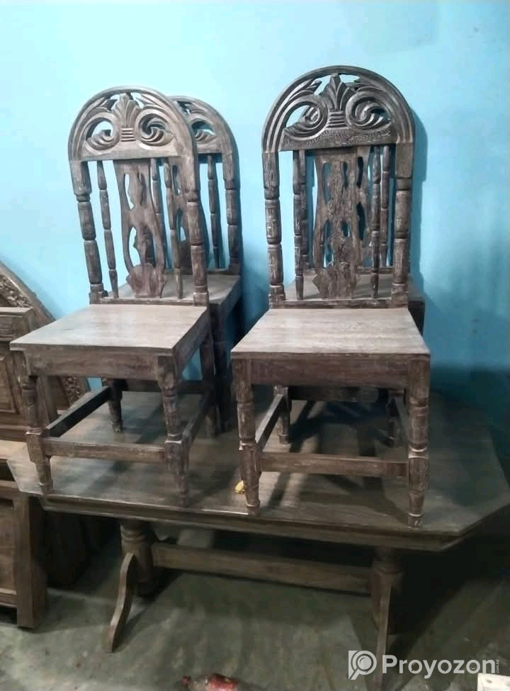 পুরাতন ডাইনিং টেবিল ফুল সেট বিক্রি করা হবে।