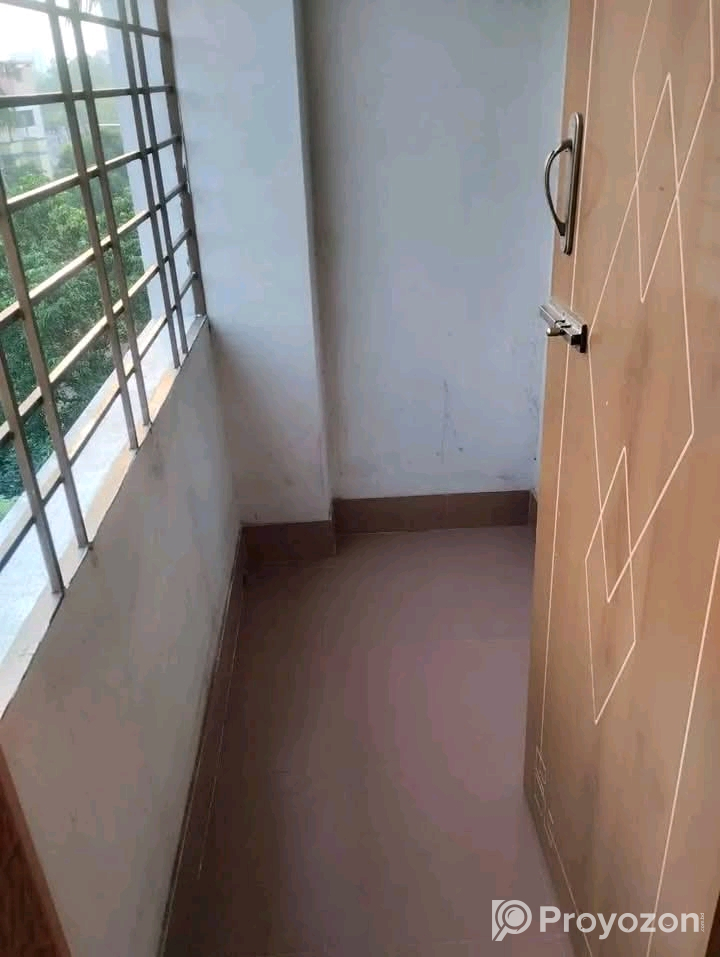 বাড়ি ভাড়া দেওয়া হবে।
