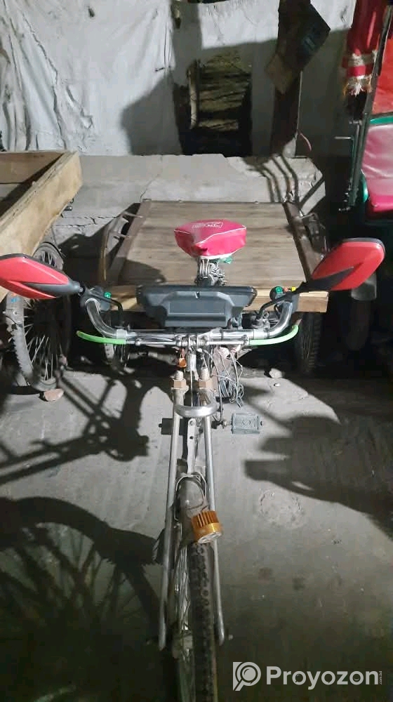 একটি ভ্যান বিক্রি করা হবে।