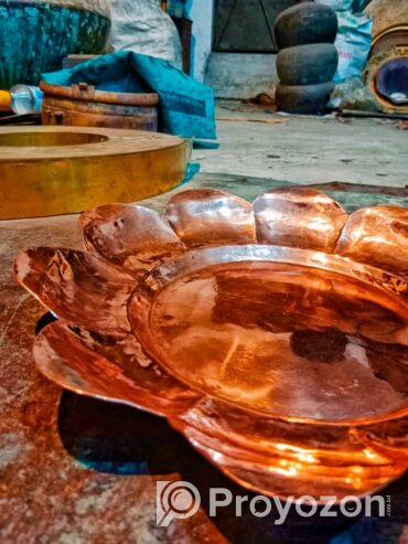 তামার পদ্মথাল বিক্রি করা হবে।