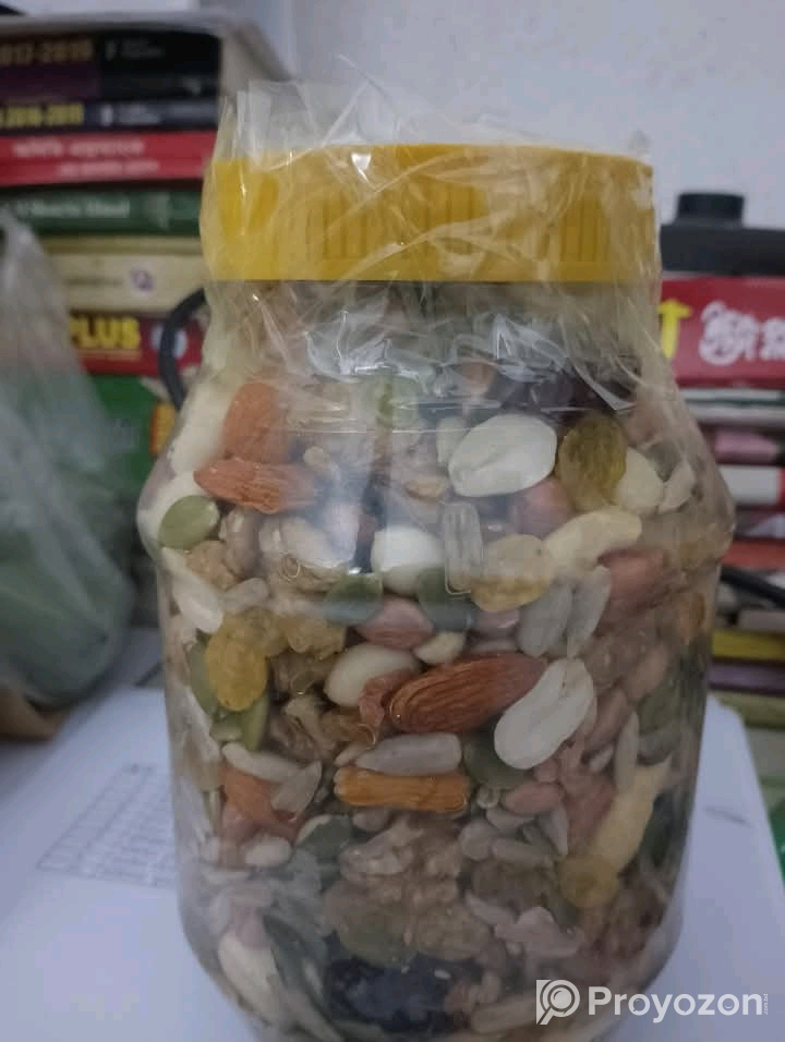 মিক্সড ড্রাই ফ্রুটস বিক্রি করা হবে।