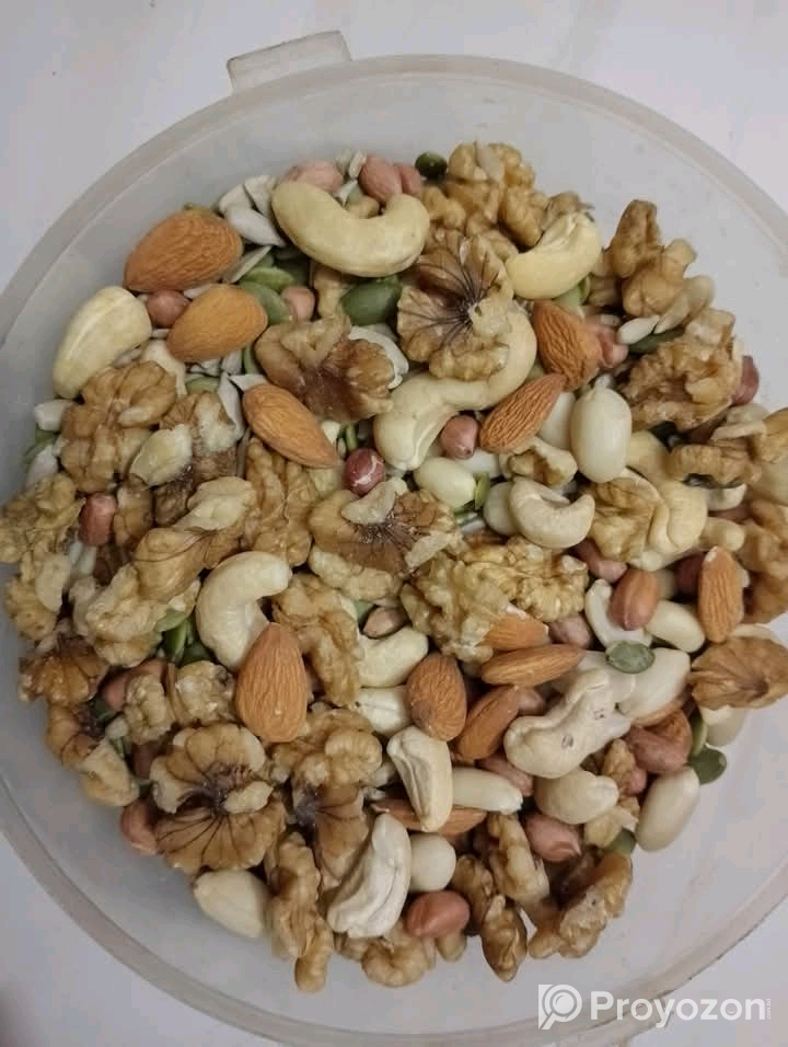 মিক্সড ড্রাই ফ্রুটস বিক্রি করা হবে।