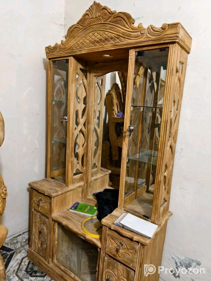 ইমারজেন্সি ফার্নিচার গুলো বিক্রি করা হবে।