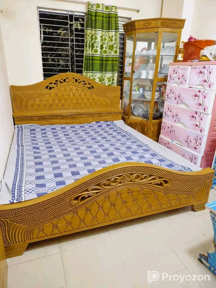 সেগুন কাঠের খাট আর আলমারি