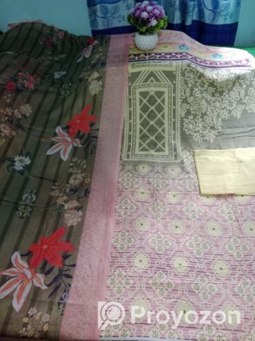 থ্রি পিস, বিক্রি করা হয়