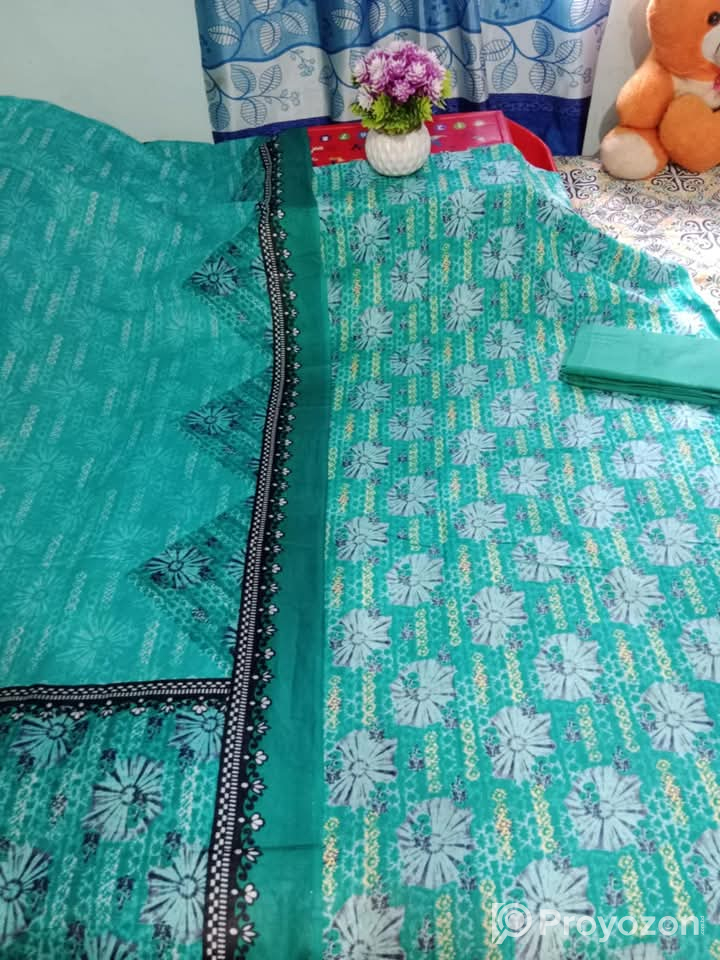 থ্রি পিস, বিক্রি করা হয়