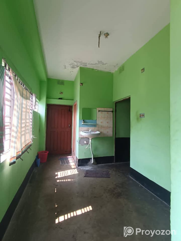 এক রুমের একটি সিট ভাড়া হবে ।