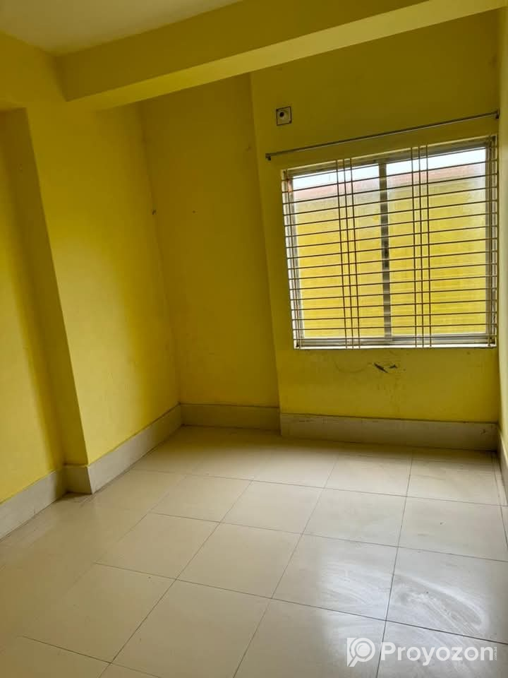 একটি ফ্ল্যাট এর তিন রুমের এক রুম ভাড়া দেওয়া হবে