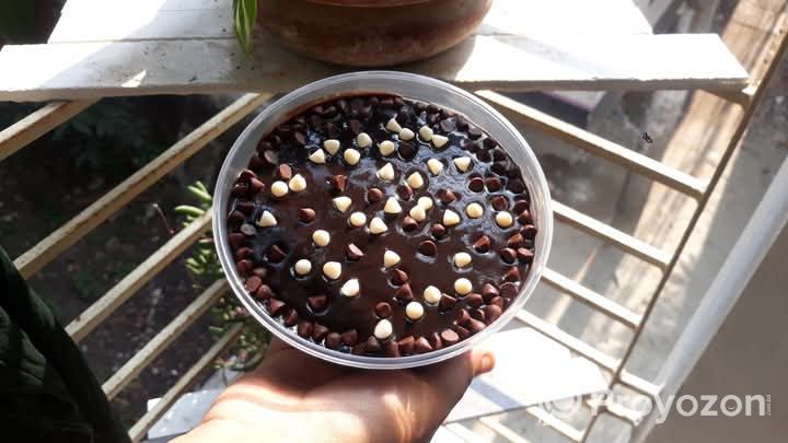 Chocolate Tub Cake with gift
