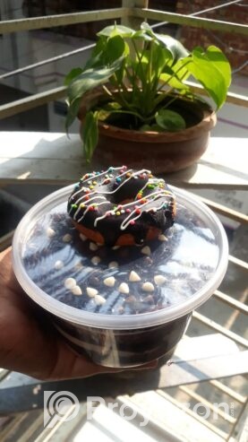 Chocolate Tub Cake with gift