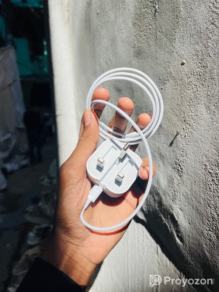 Apple 20 watt fast charger for iphone