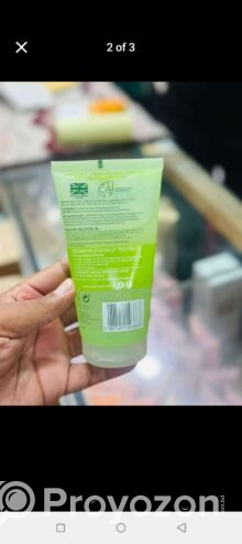 Simple refreshing Face Wash স্কিনের জন্য পারফেক্ট।