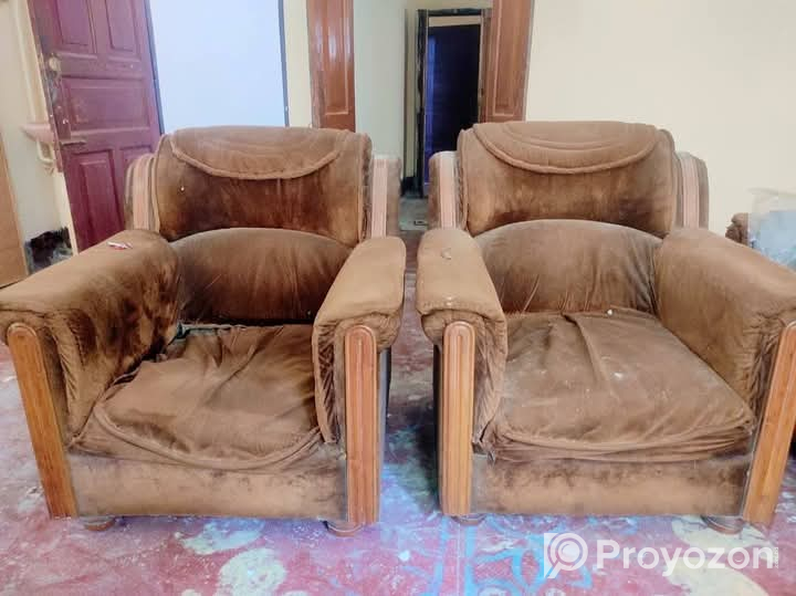 পুরাতন সোফা বিক্রি হয়