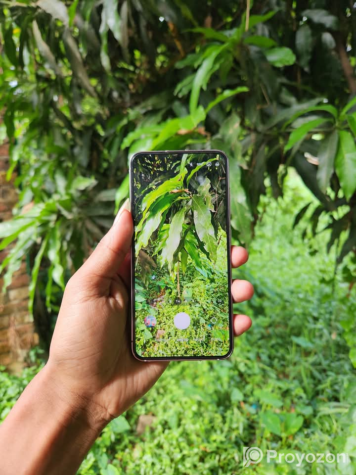 Samsung S23 Ram :8 GB Rom: 256 GB