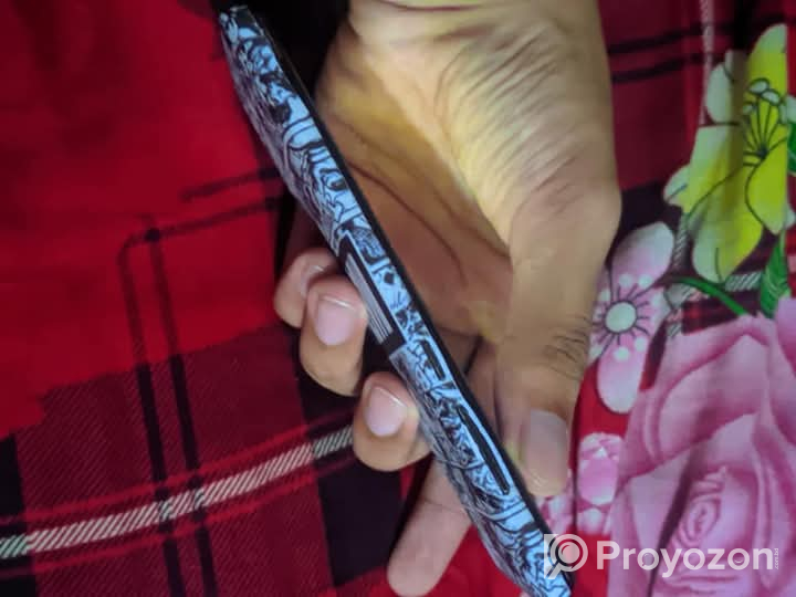 Redmi Note 4 Ram : 4 GB Rom : 64 GB