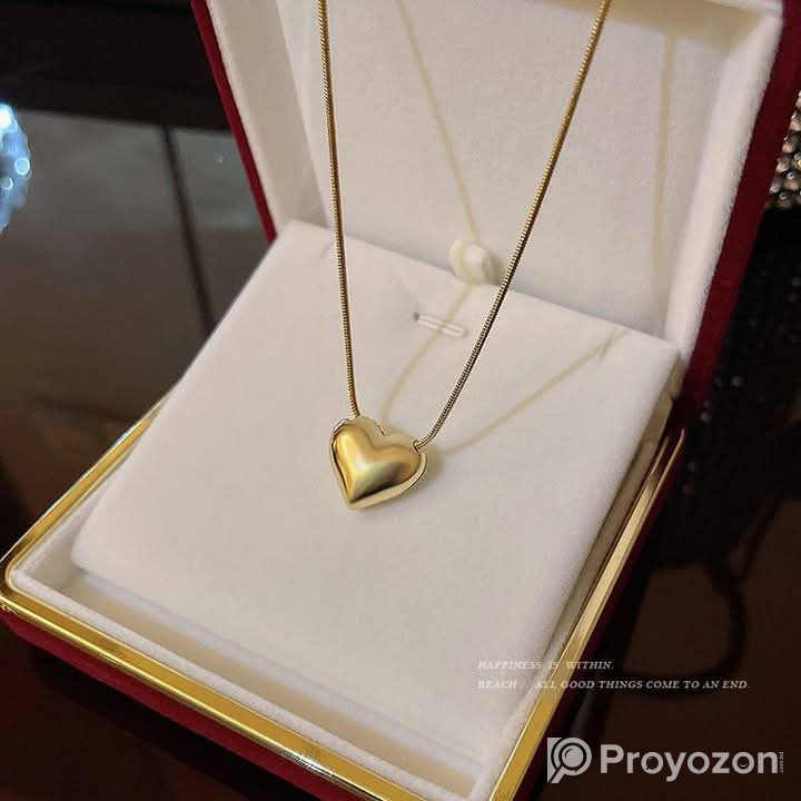 Smooth heart-shaped collarbone chain