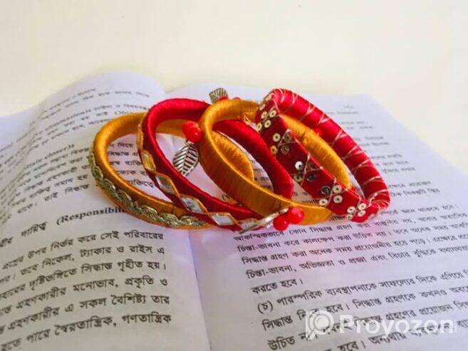 হাতের বানানো চুড়ি