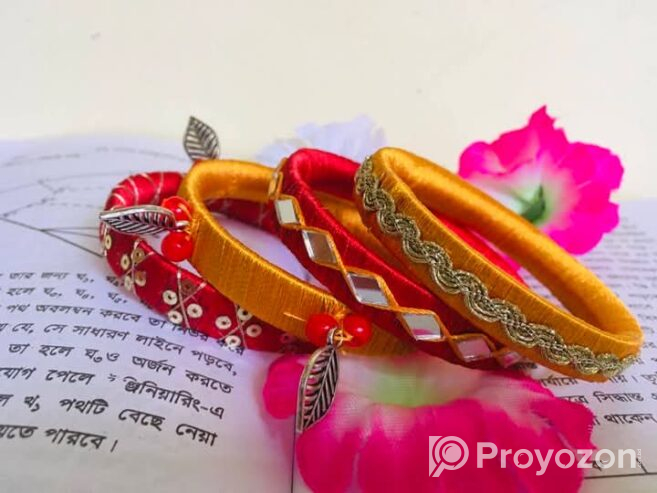হাতের বানানো চুড়ি