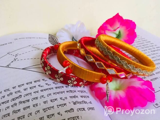 হাতের বানানো চুড়ি