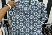 নতুন শার্ট বিক্রি করা হয়