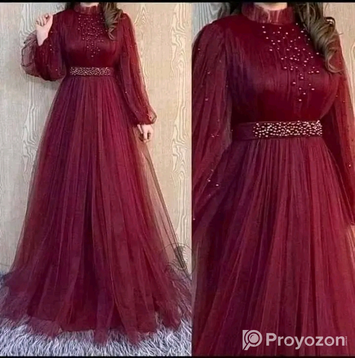 বুকে পুতি গাউন বিক্রি হবে