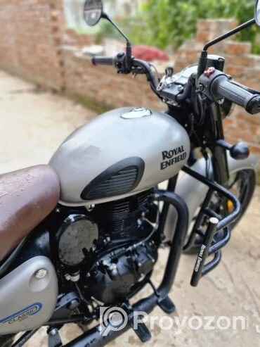 Royal Enfiled Classic ON TEST