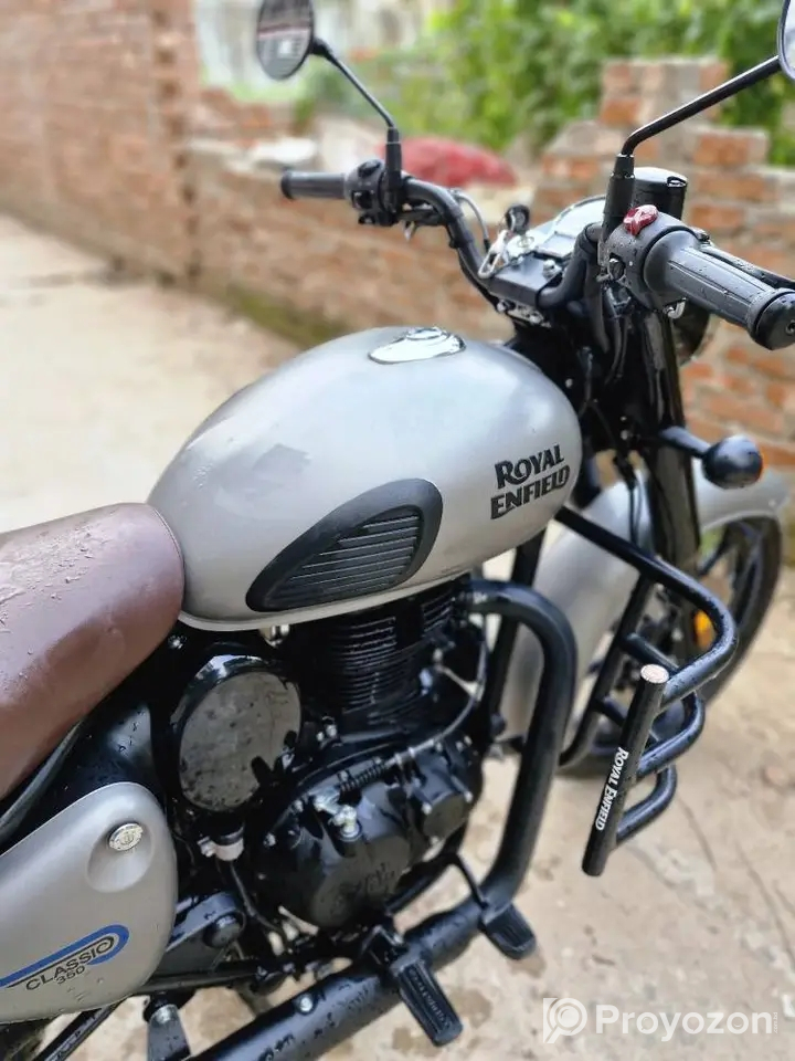 Royal Enfiled Classic ON TEST