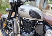 Royal Enfiled Classic ON TEST