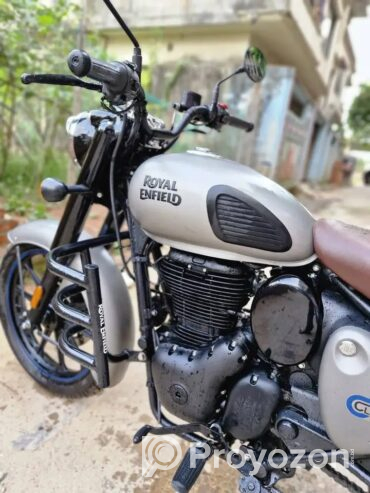 Royal Enfiled Classic ON TEST
