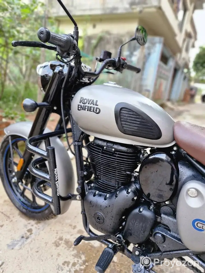 Royal Enfiled Classic ON TEST