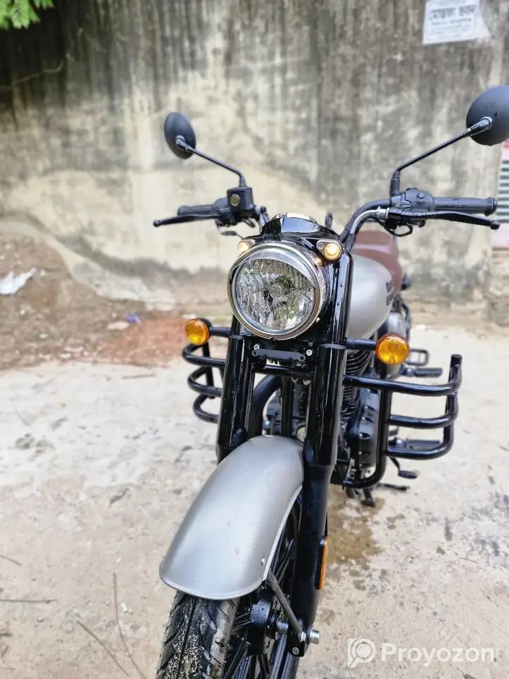 Royal Enfiled Classic ON TEST