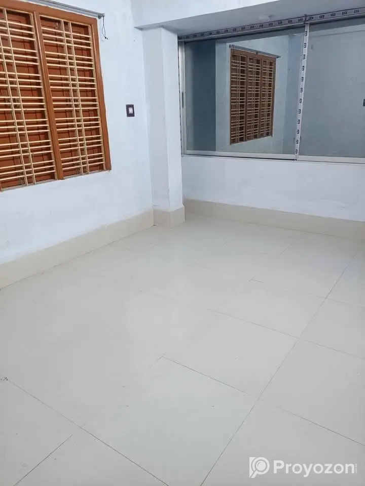 নিচ তলা বাসা ভাড়া দেওয়া হবে