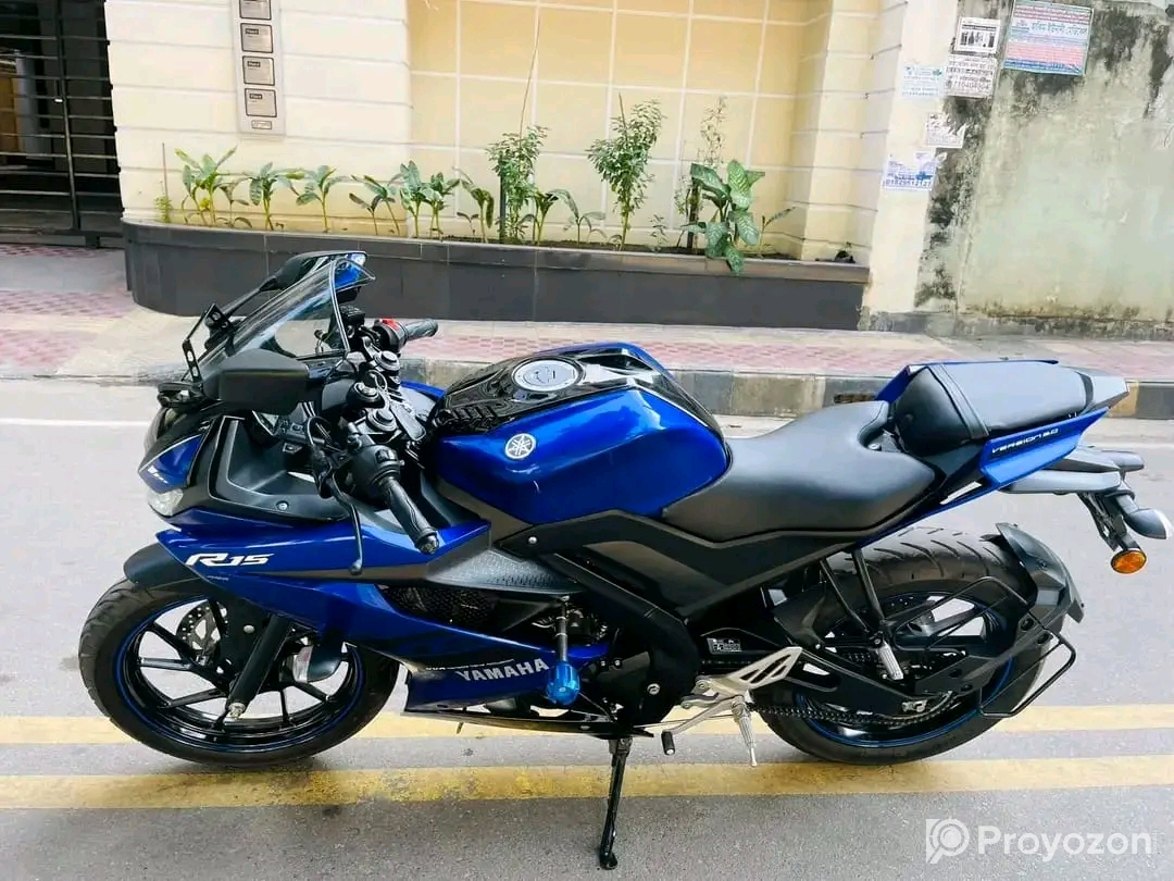 Yamaha R15 V3 for sell