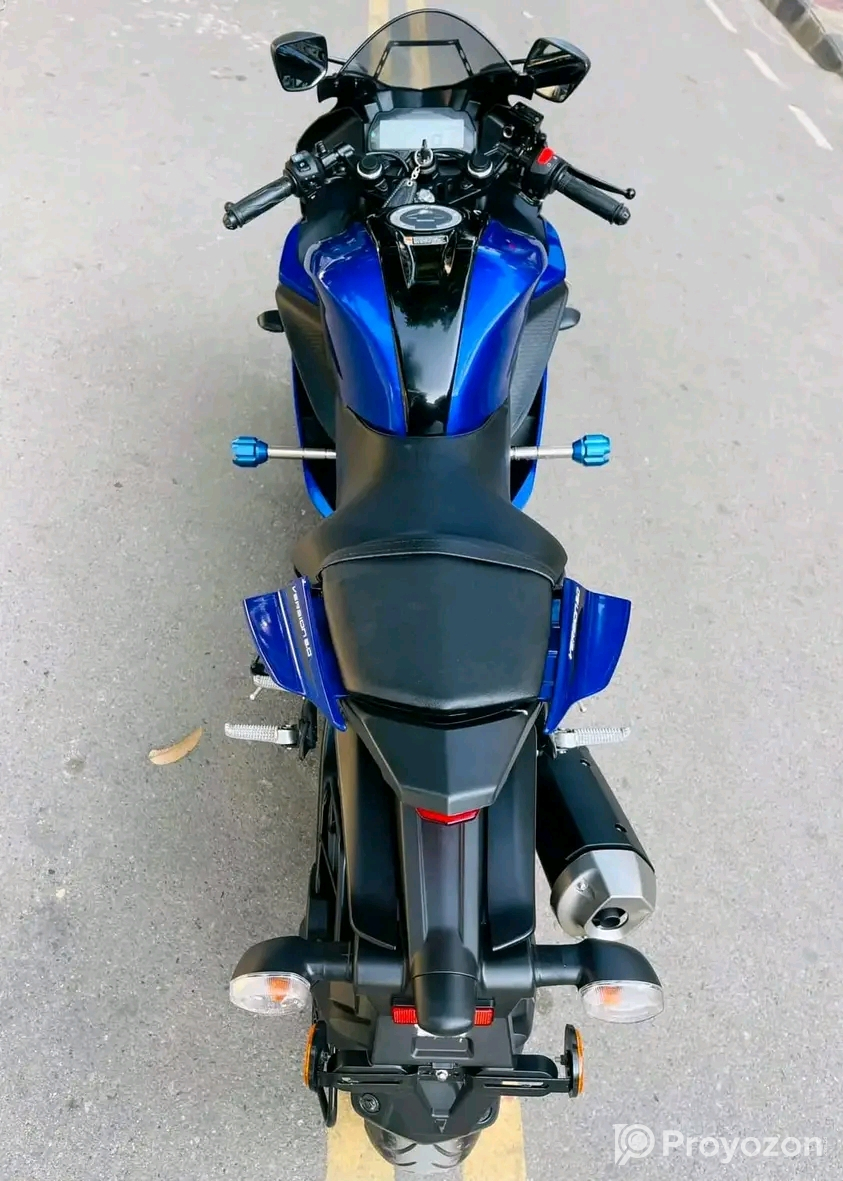 Yamaha R15 V3 for sell